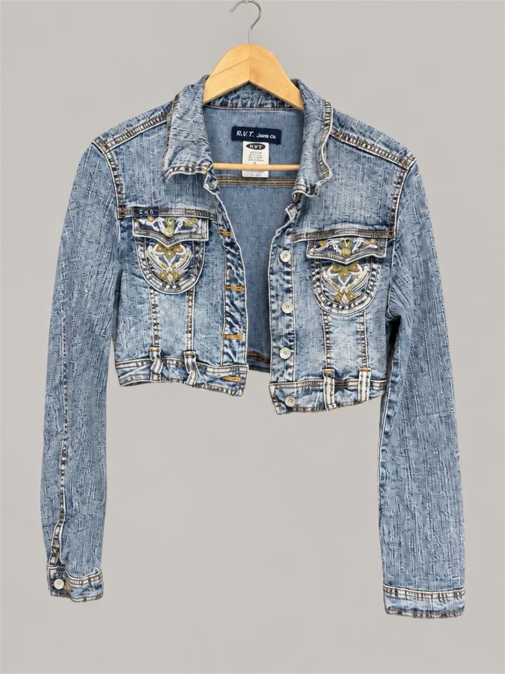RVT Jeans Cropped Light Blue Embroidered Denim Jacket - L